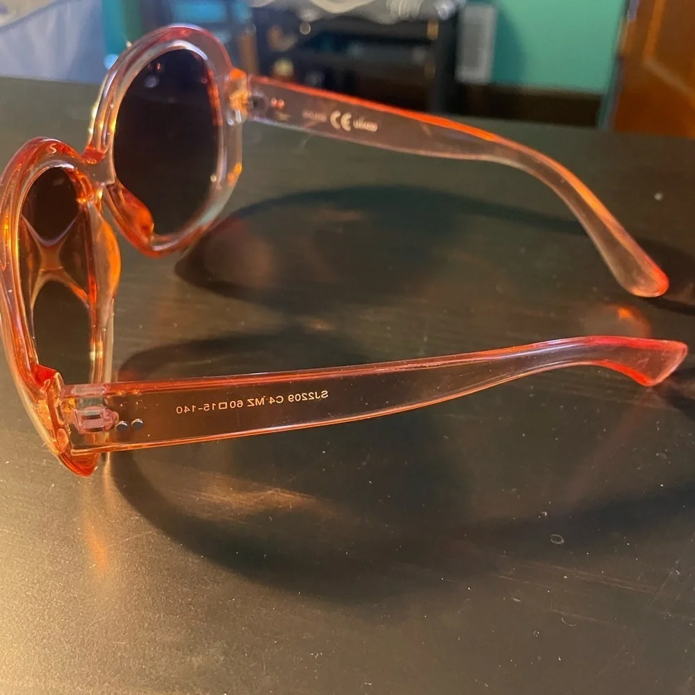 Sojos oversized sunglasses— never worn